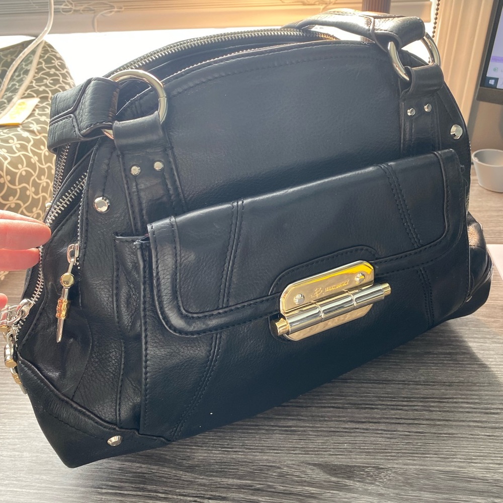 B. Makowsky handbag